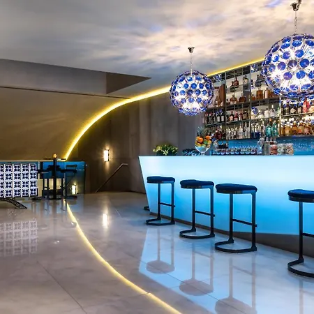 Hotel 4615