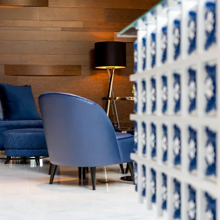 4615 Hotel 4*