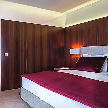 Hotel 4615