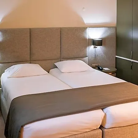 4615 Hotel 4*
