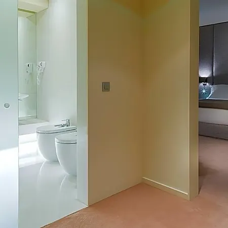 4615 Hotel